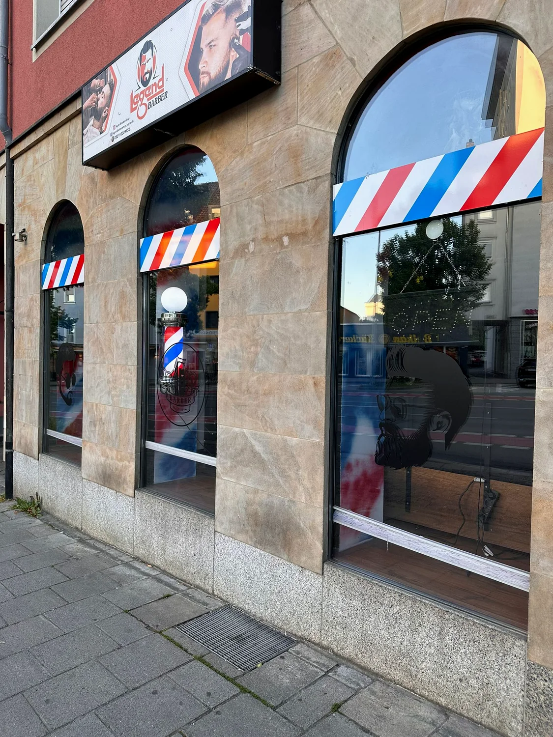 Außenansicht von Legend Barber